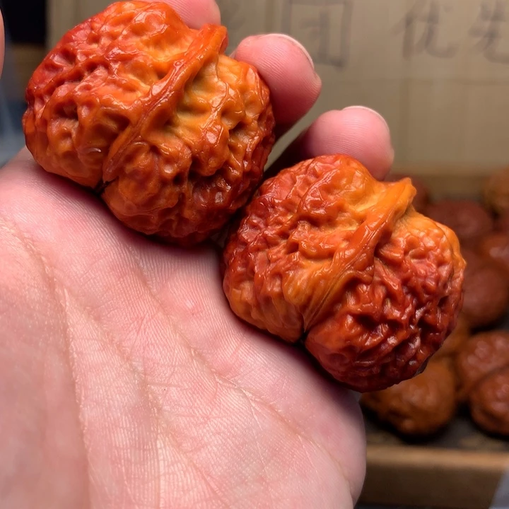 ****眉文玩核桃把件41红玛瑙