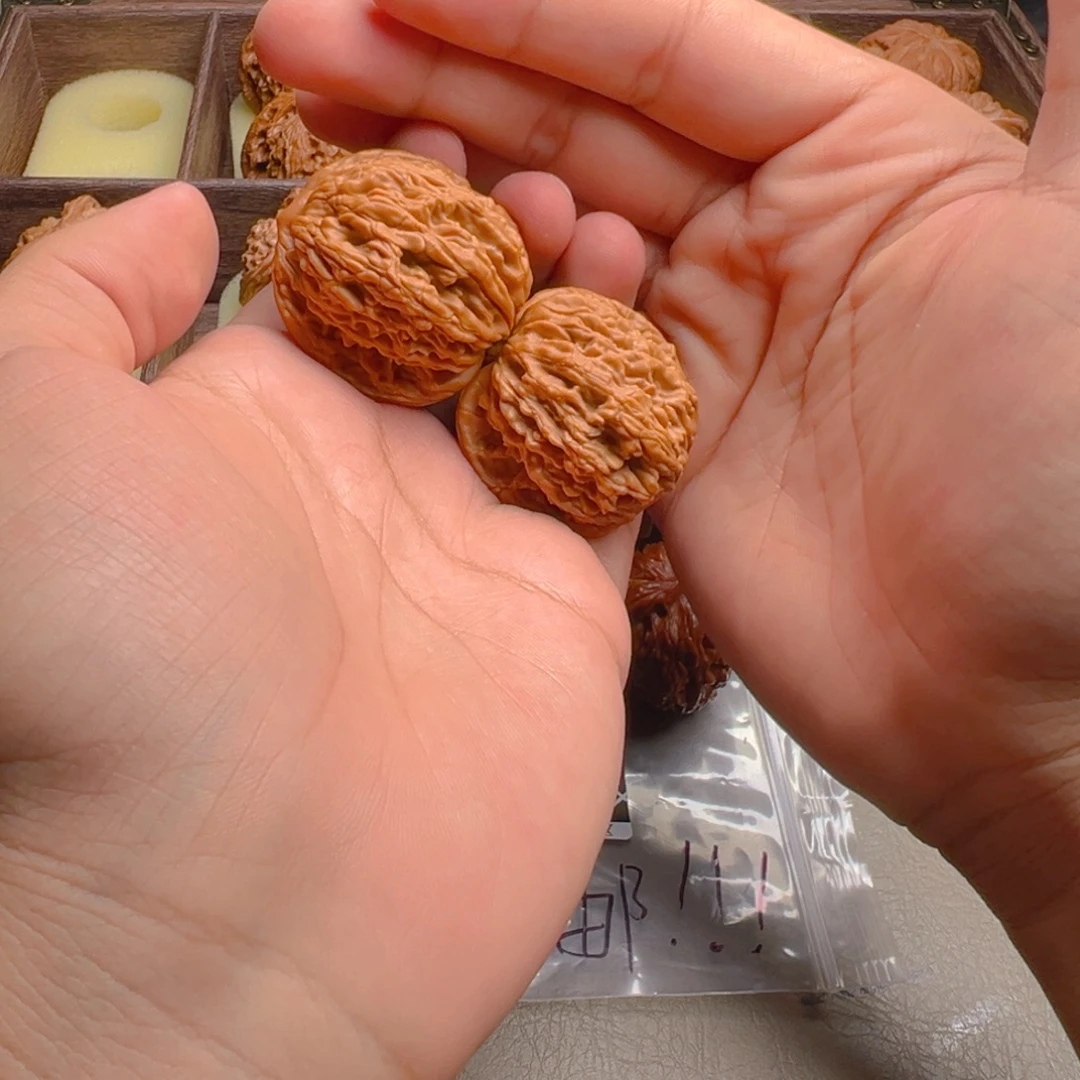 吊坠文玩核桃麦穗虎头