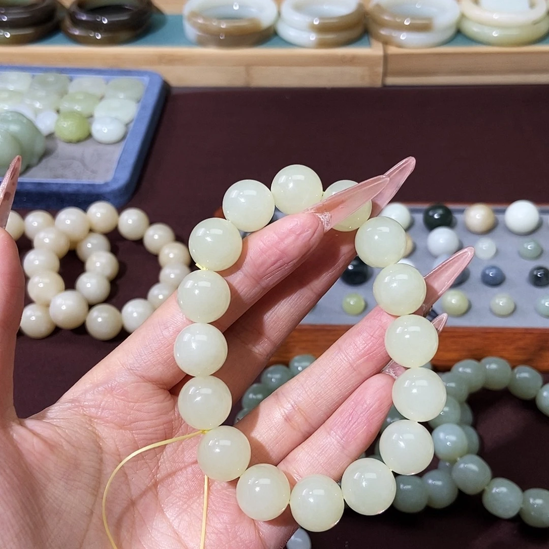 和田玉未镶嵌手链