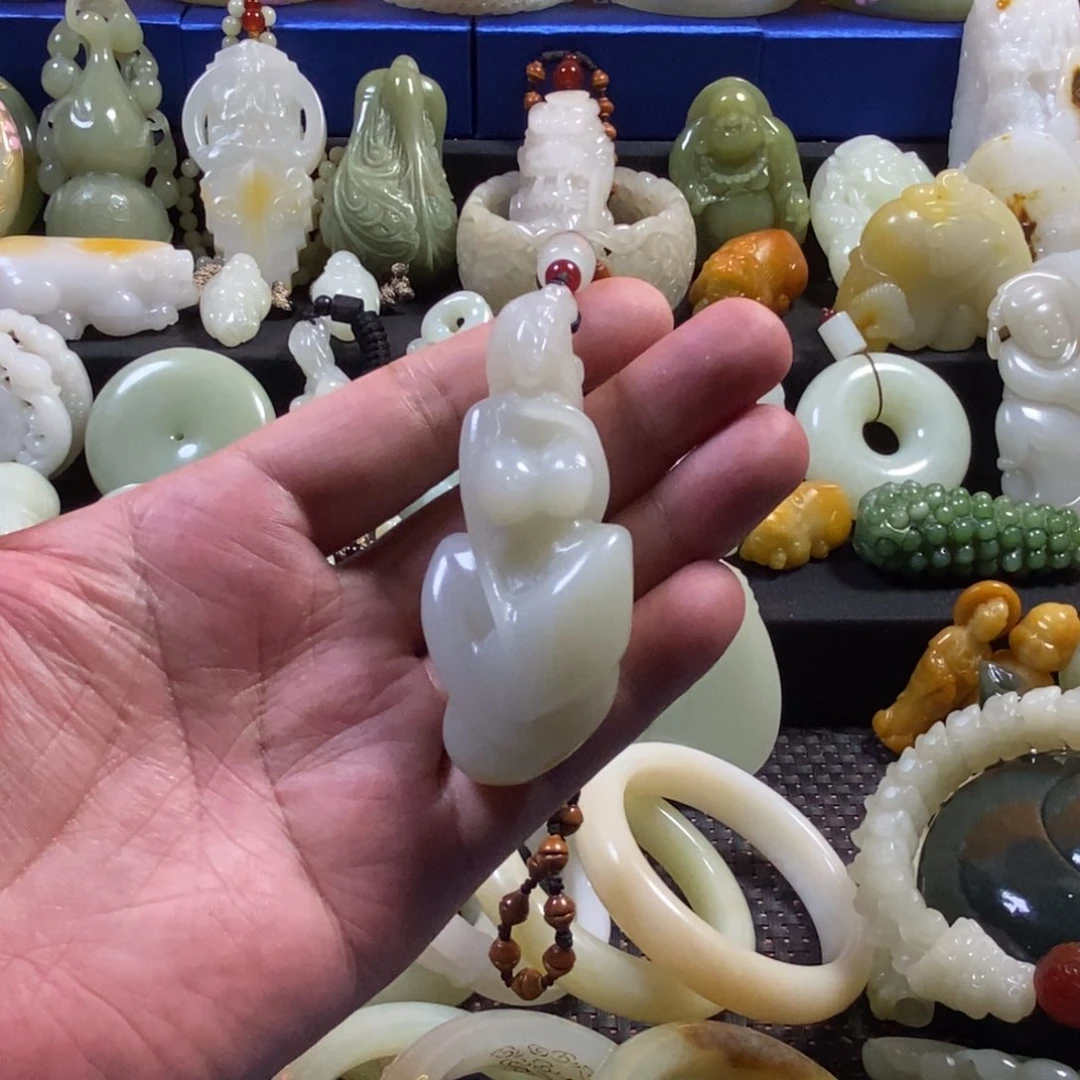 和田玉未镶嵌挂件