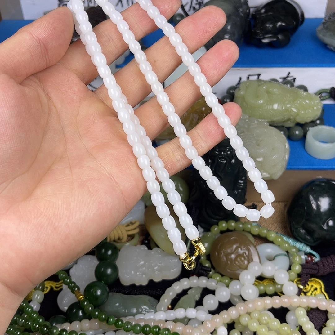 和田玉未镶嵌颈饰新疆和田玉黑山白玉 108