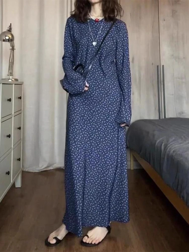 老钱风松弛感特别致裙子女夏2025新款流行爆款气质蓝色碎花连衣裙