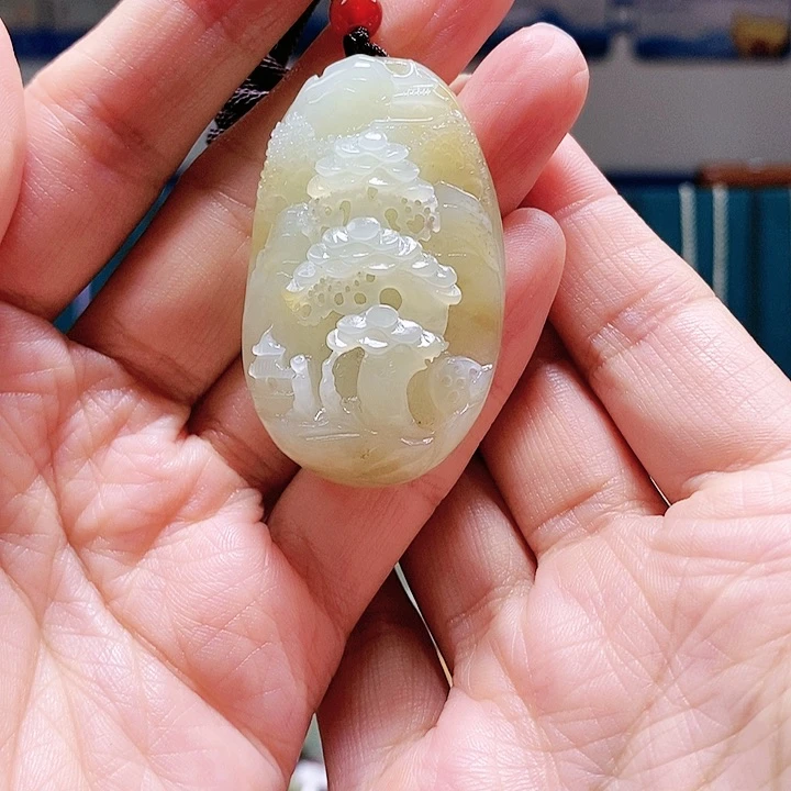 【闪购商品】颈饰未镶嵌和田玉