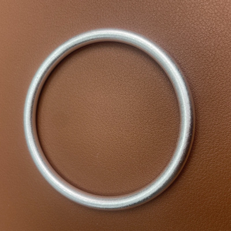 YZ057古法手镯 银色精品手链 无礼盒