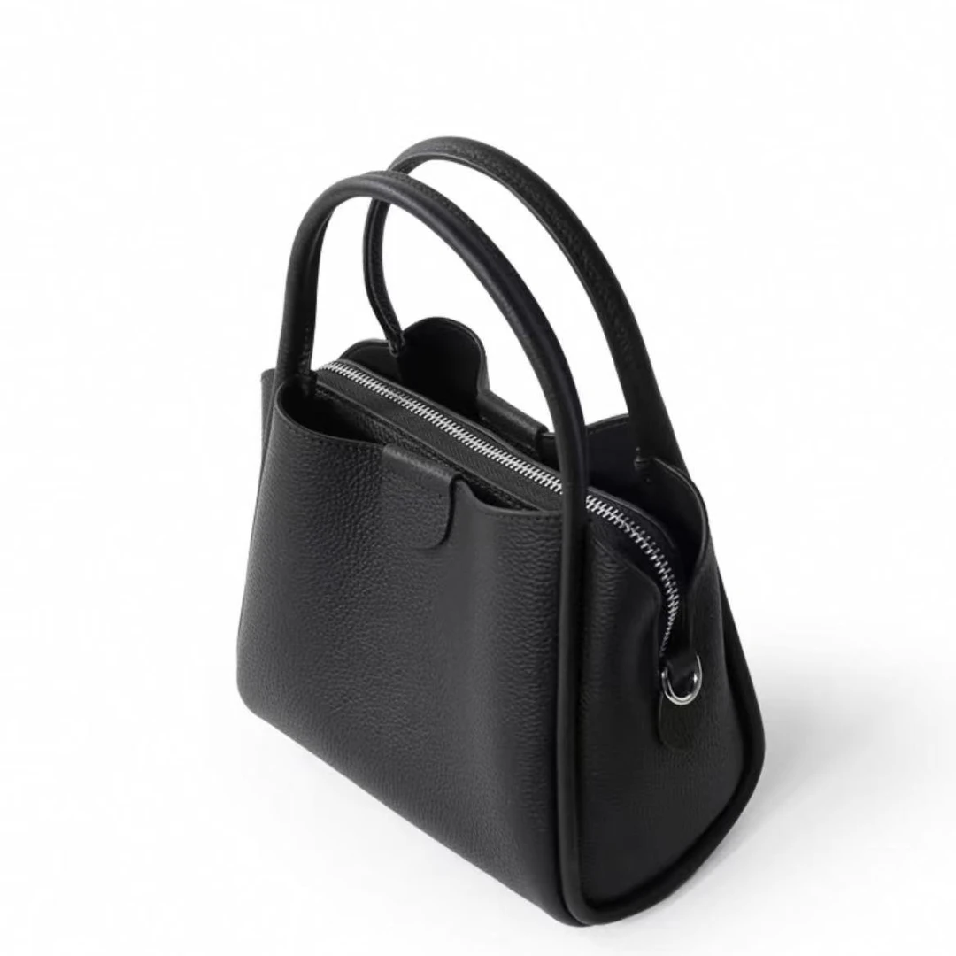 小众2025新款时尚百搭单肩斜挎水桶包女生礼物手提菜篮子跨包质感