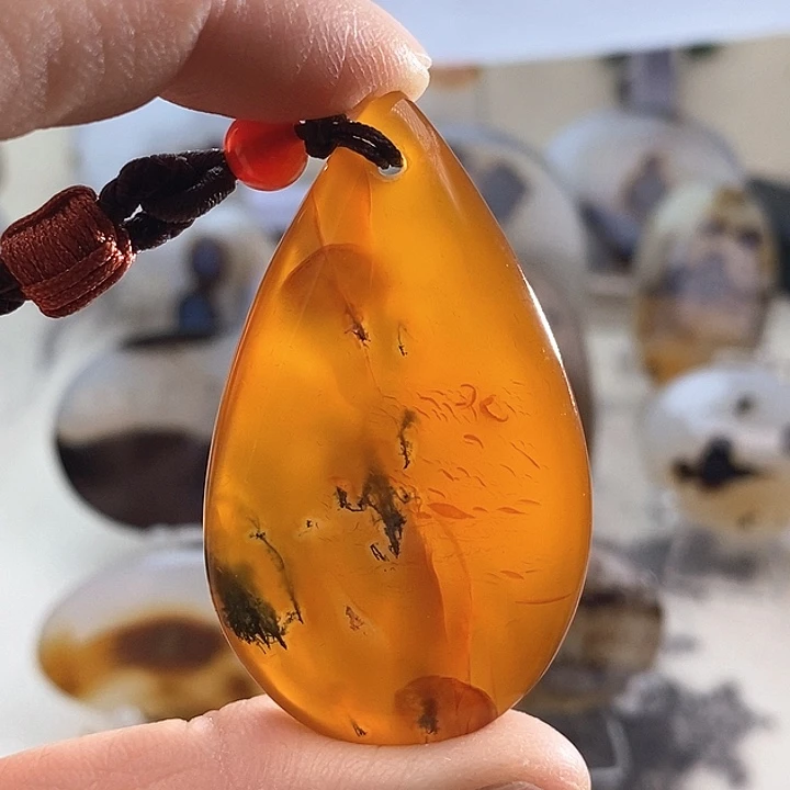 玛瑙/玉髓颈饰未镶嵌