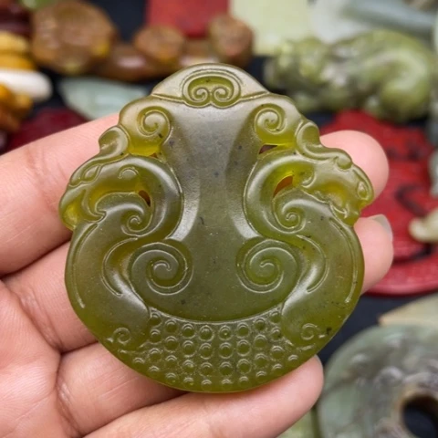 蛇纹石玉颈饰未镶嵌54