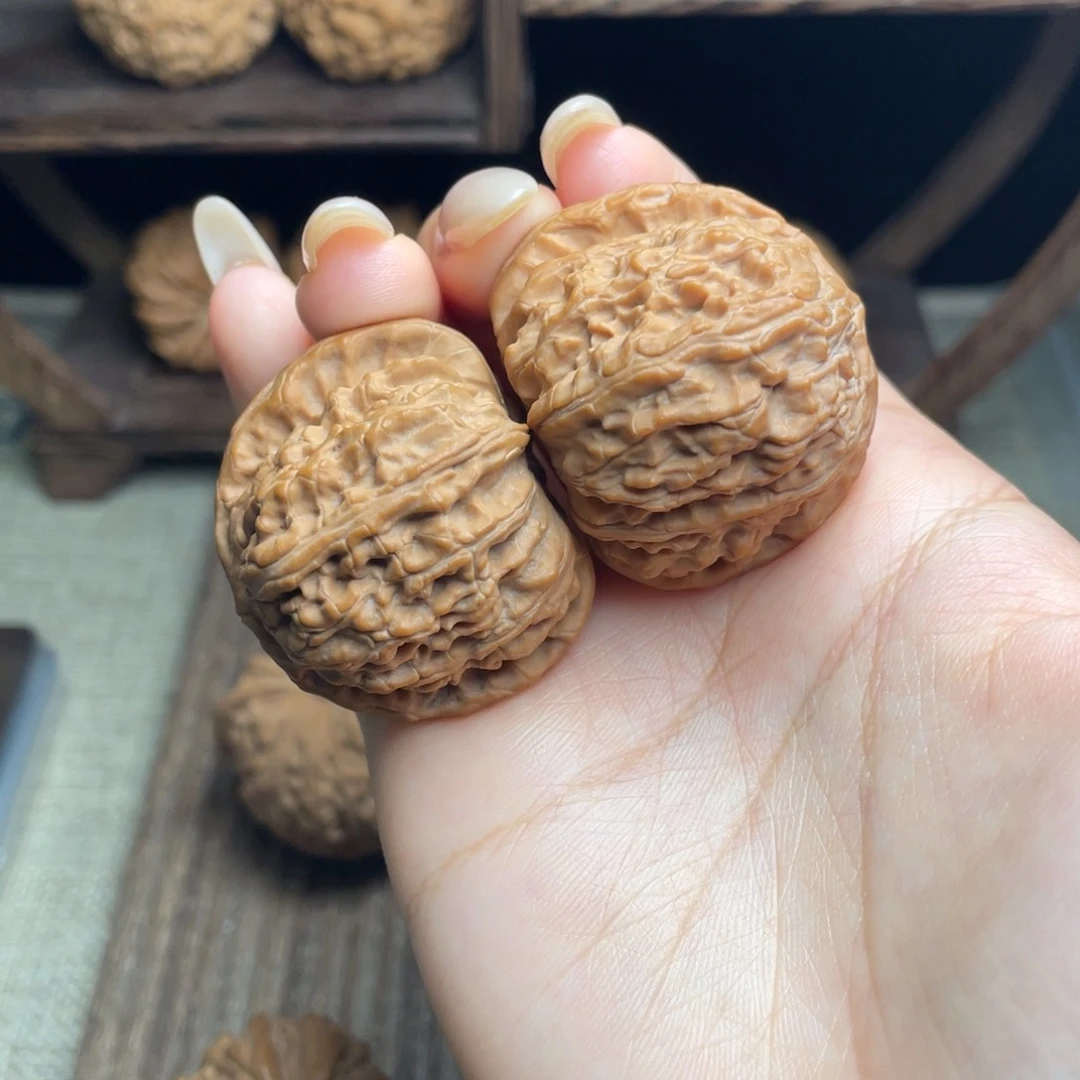 文玩核桃吊坠白狮子38 白茬精配克重打手