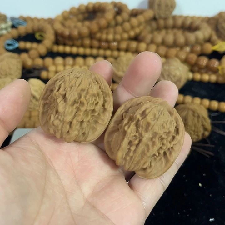 文玩核桃把件40左右微微瑕四座楼，编号014