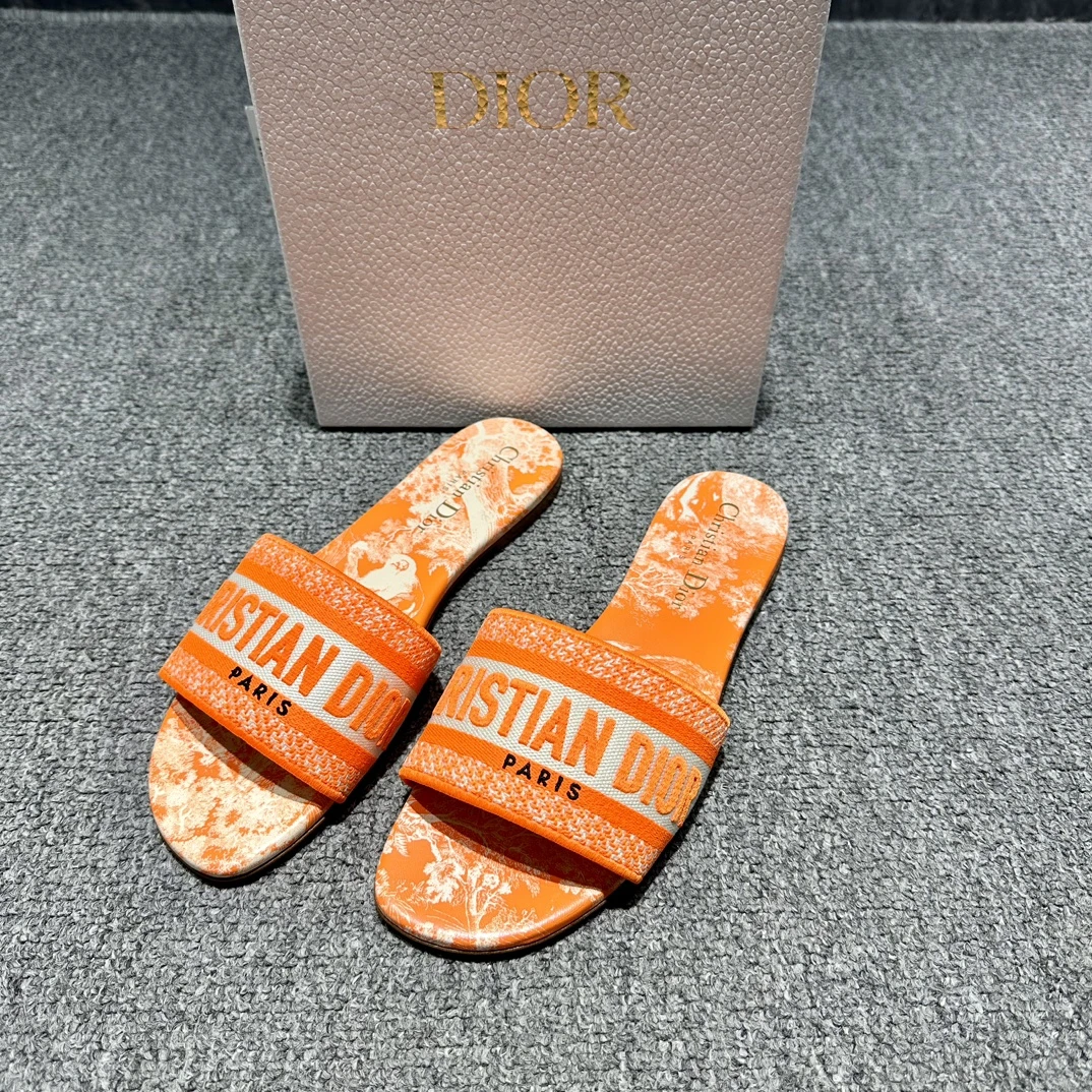 未使用 DIOR/迪奥 全新未使用DIOR/迪奥橘色动物园拖鞋124676