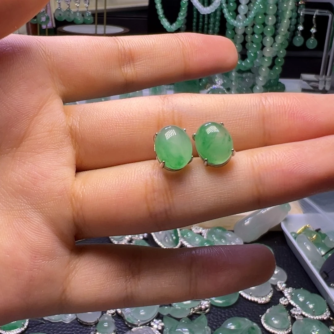 石英质玉未镶嵌颈饰