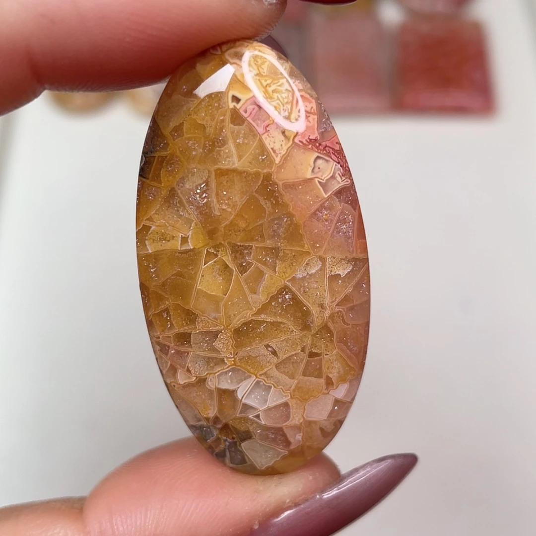 【闪购商品】未镶嵌吊坠(赠链)硅化玉