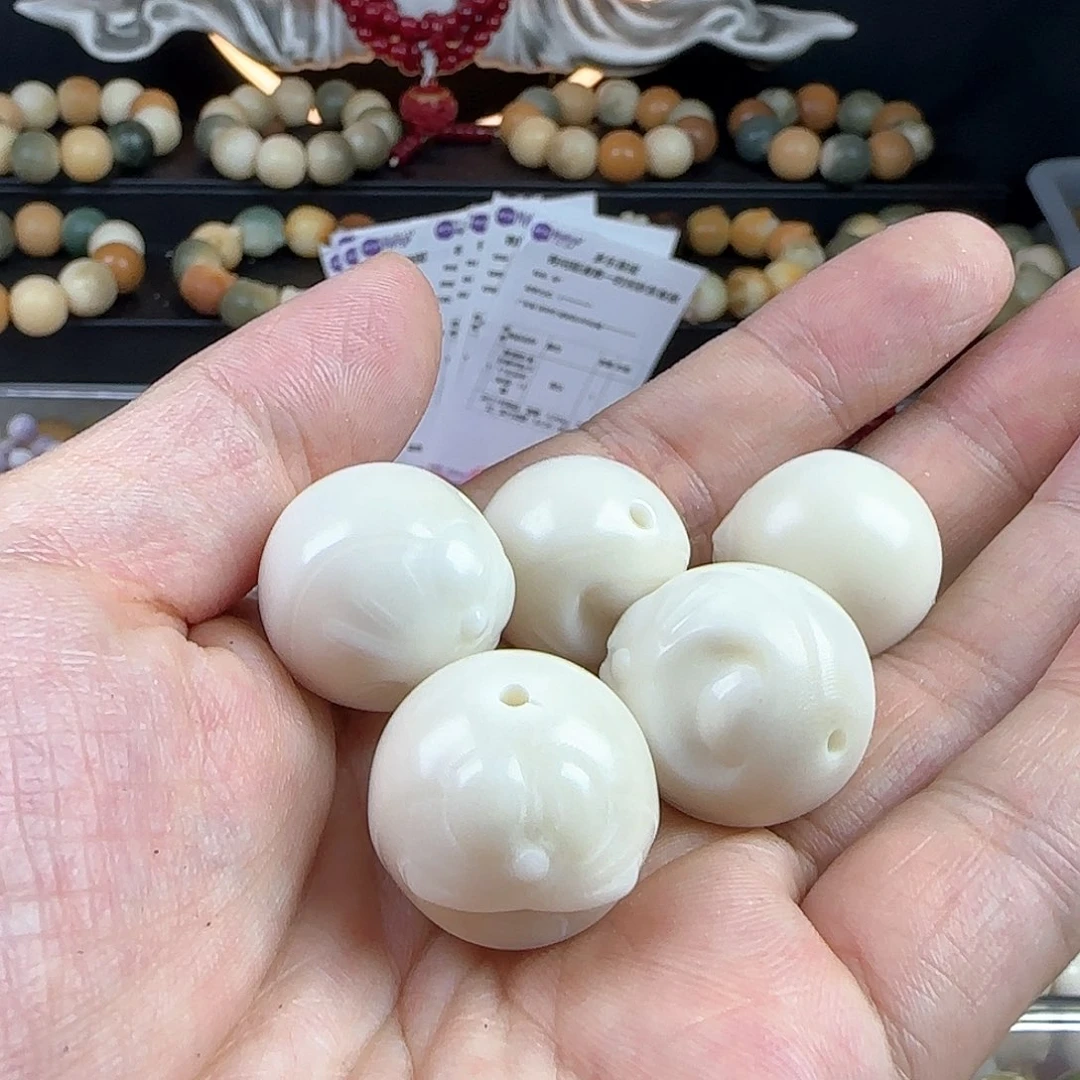 菩提根/象牙果吊坠瑕疵机器猫5颗不挑瑕疵有裂