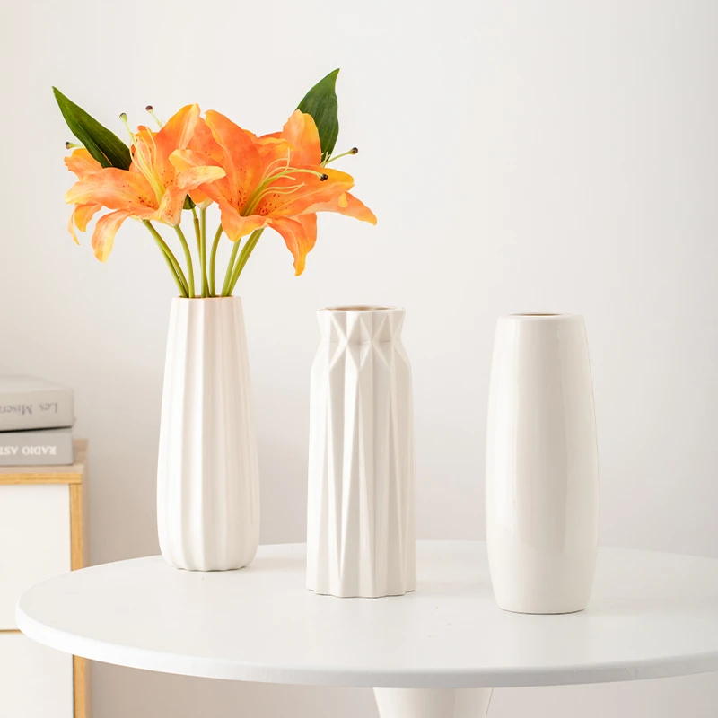 简约创意白色陶瓷花瓶客厅餐桌水培鲜花绿植家居高级感摆件装饰品