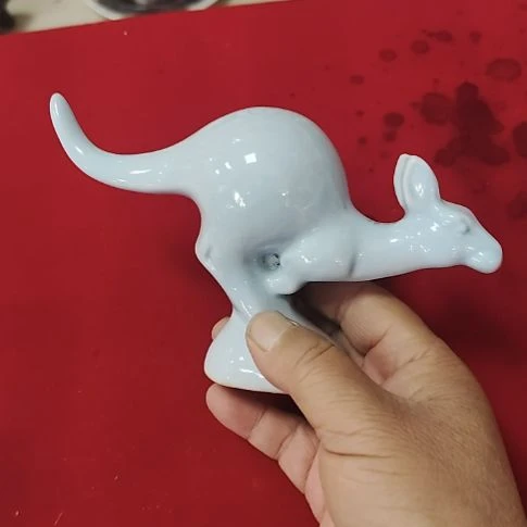 瓷片瓷器，各种摆件，瓷片，均有瑕疵。