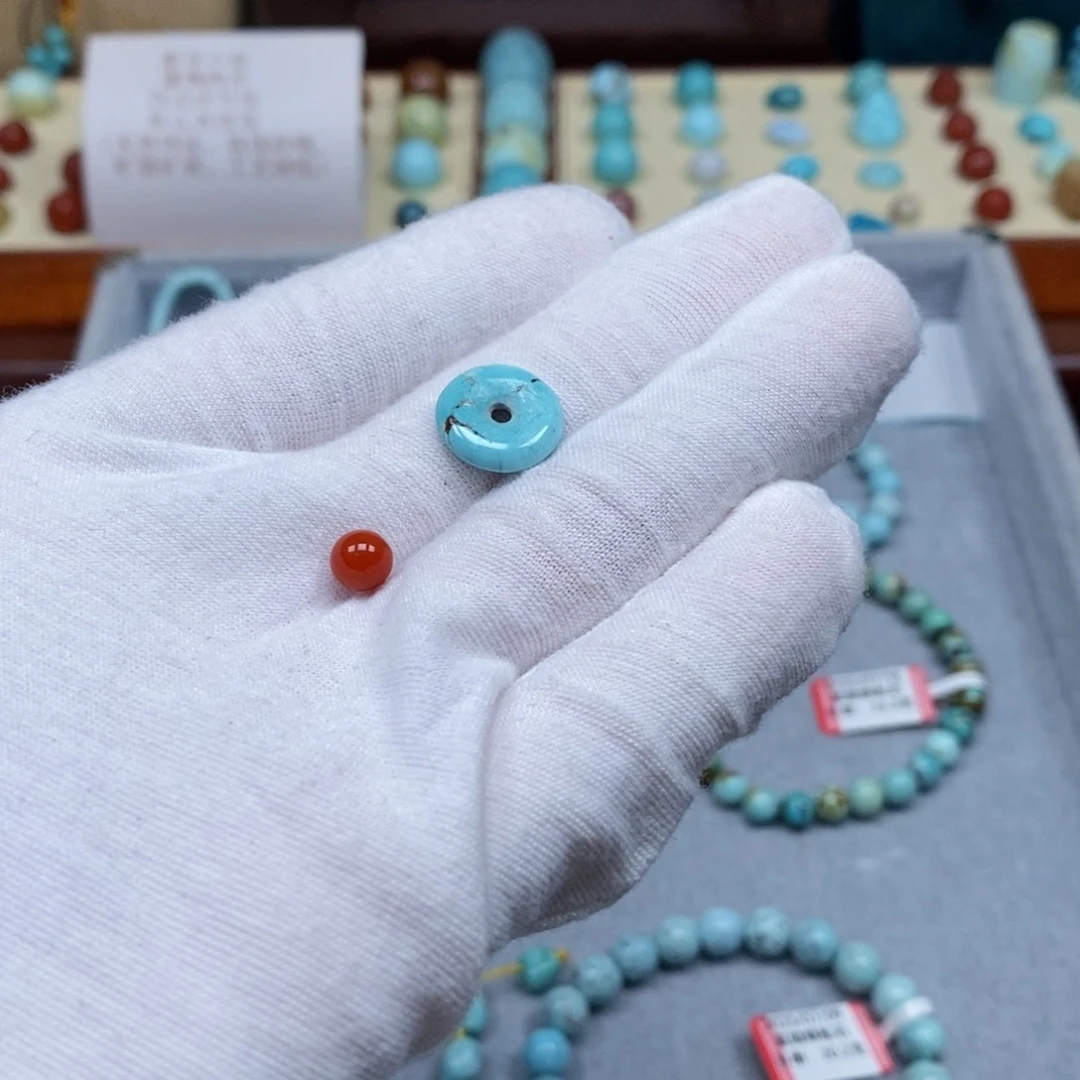 南红玛瑙配饰未镶嵌