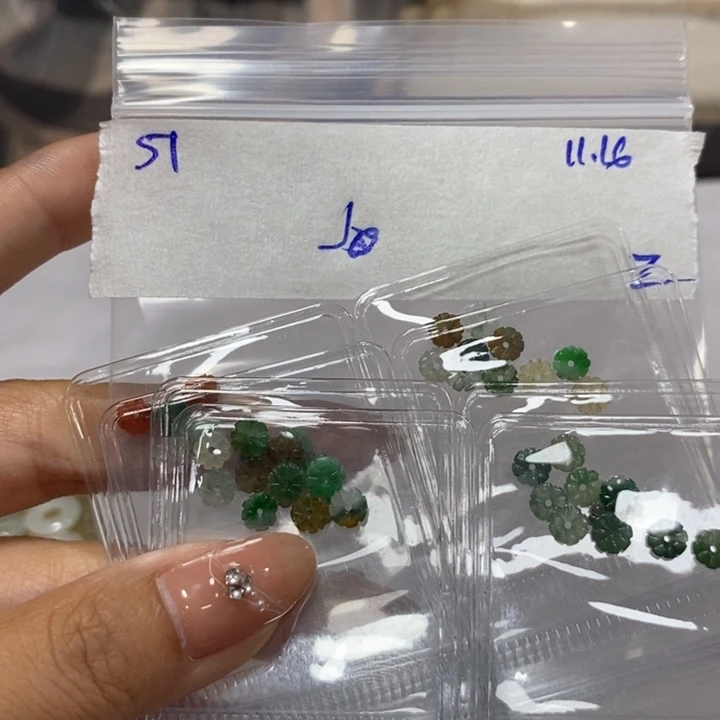 夏***醒定制翡翠未镶嵌不退