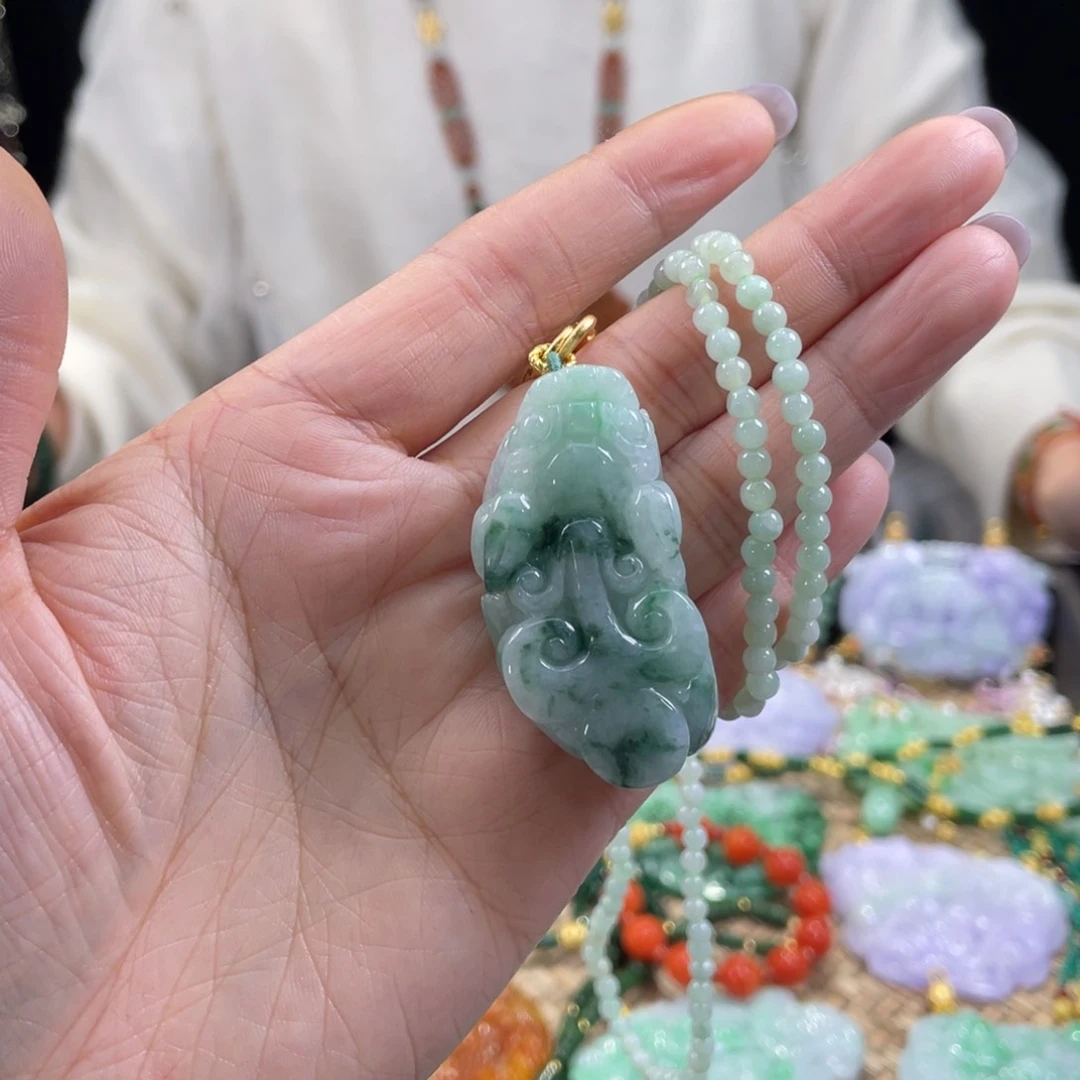 翡翠颈饰未镶嵌代编织
