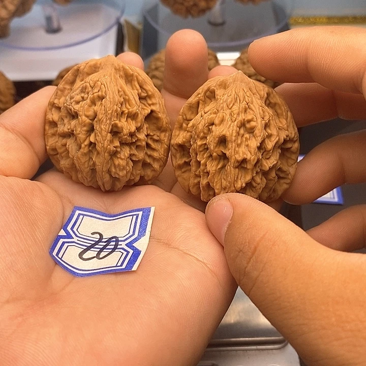 把件文玩核桃40虎头