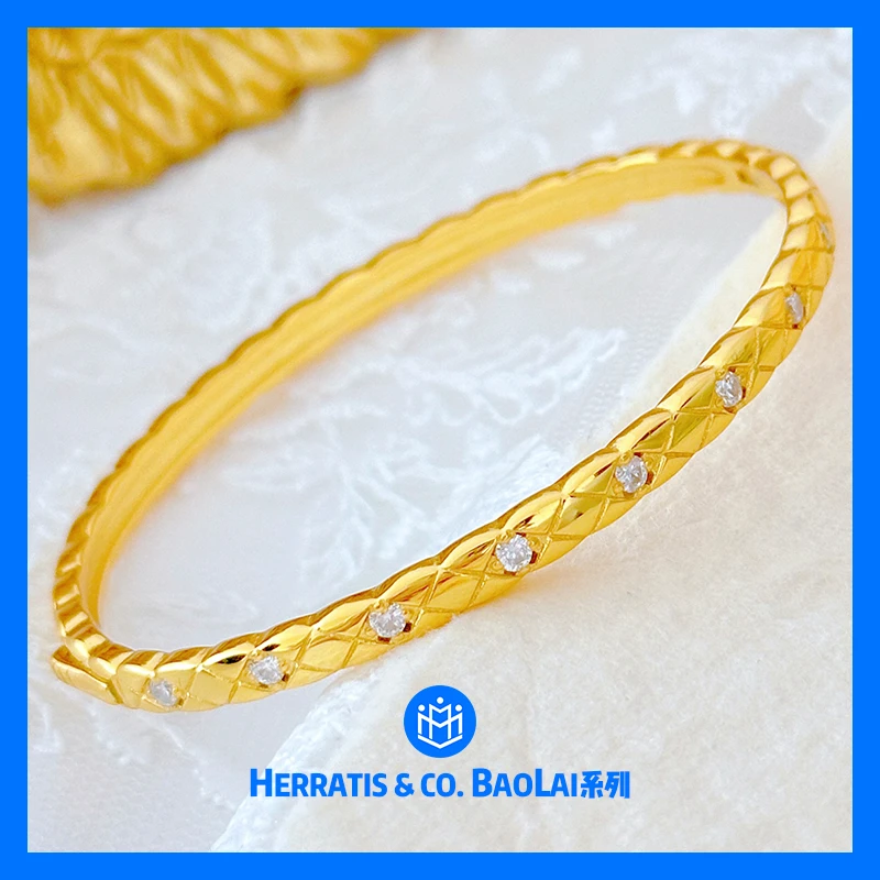 925银莫桑石手镯 潮牌香香菱格十心十箭莫桑钻卡扣手镯90002