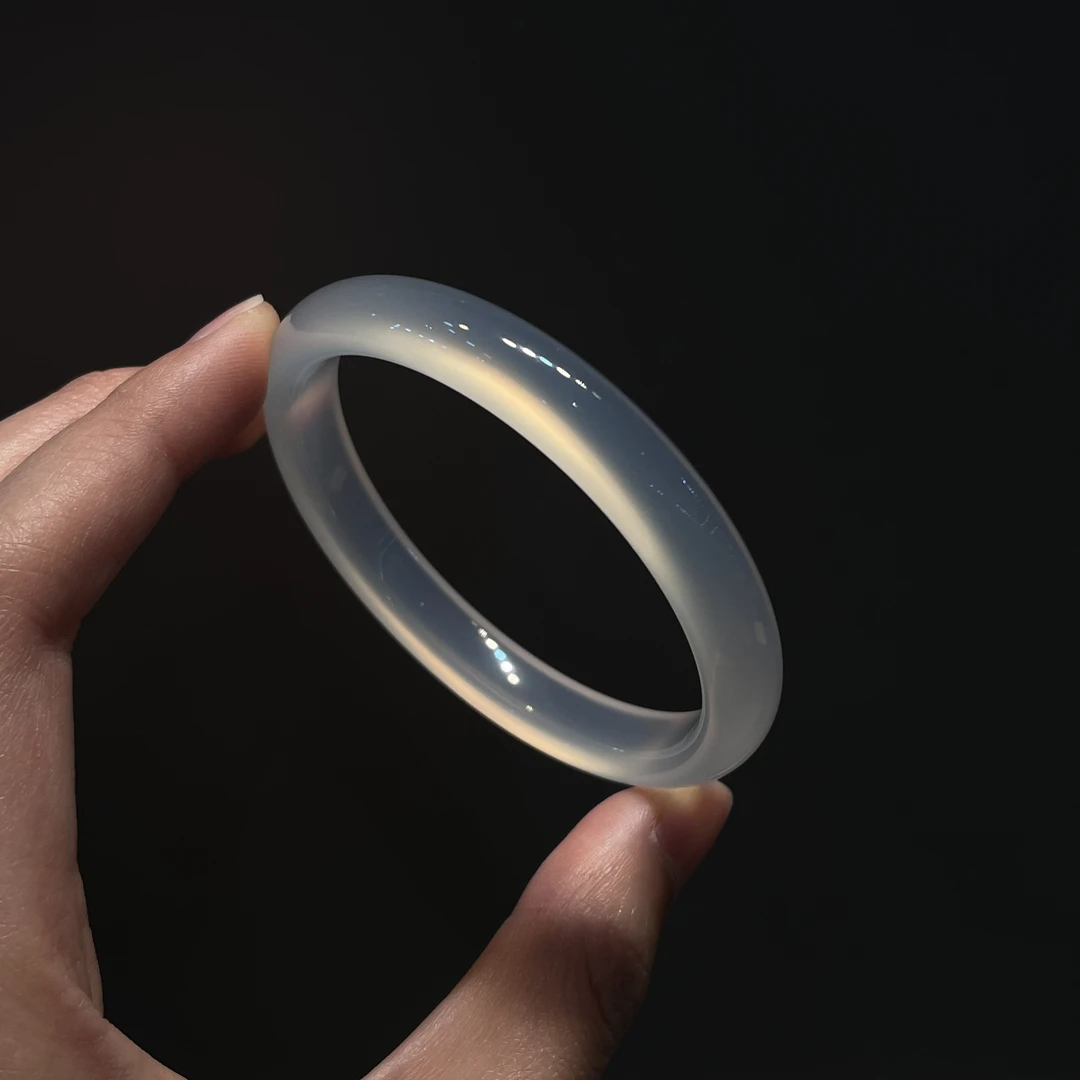 圈口57+手镯正圈白月光飘纹玻璃底-玛瑙