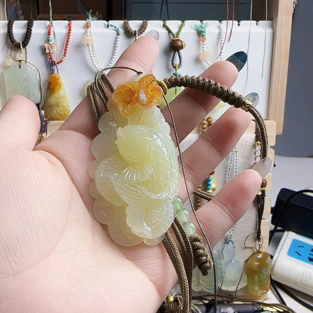 笑***～蛇纹石玉合金颈饰