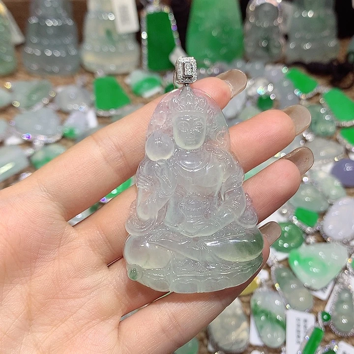 翡翠18K金镶嵌颈饰度母