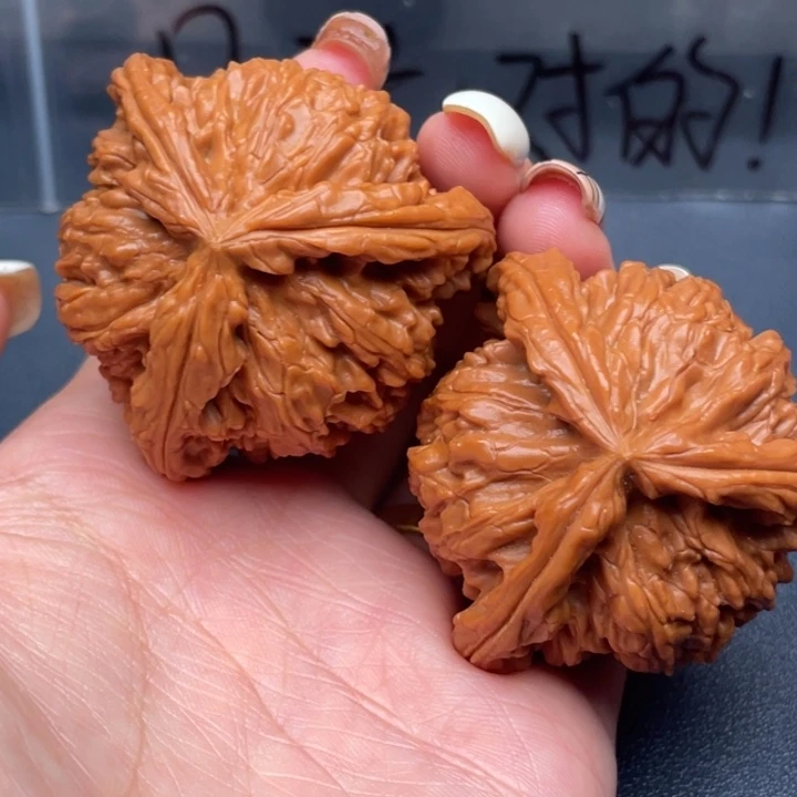 那***。吊坠文玩核桃白狮子