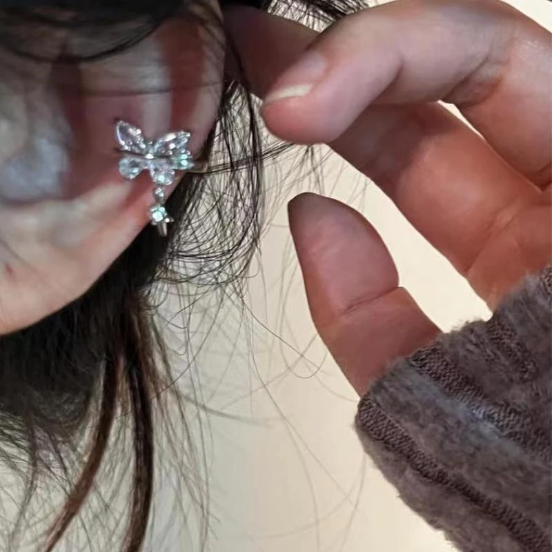 锆石吊坠耳骨夹无耳洞蝴蝶新款小众设计感耳夹女超仙气质时尚百搭