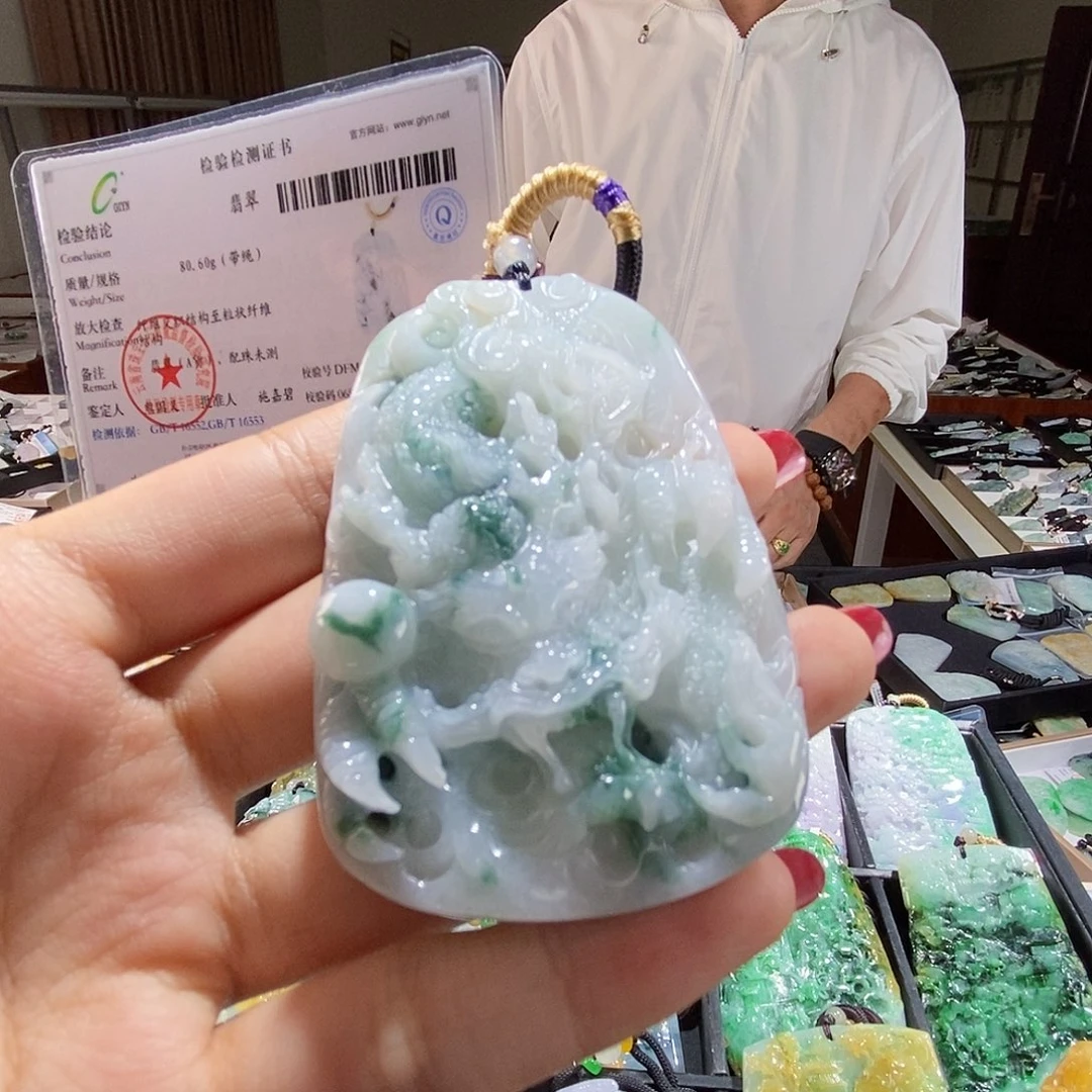 翡翠未镶嵌颈饰翡翠
