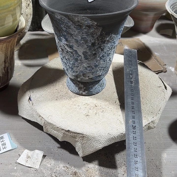 *****摆件陶高16，口15，瑕疵处理口不圆，有孔，957