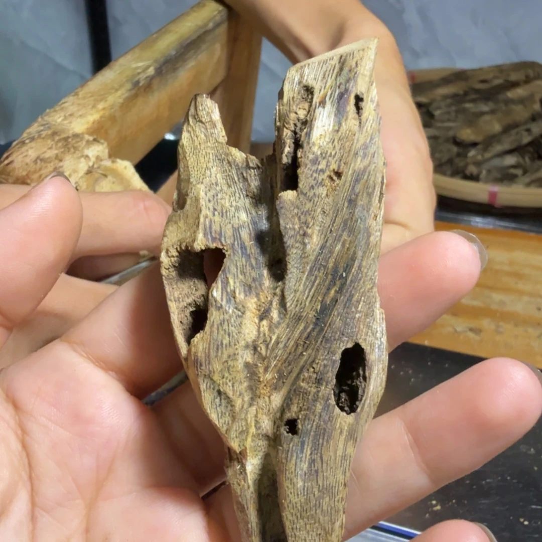 沉香乌身圆叶11克沉香碎屑