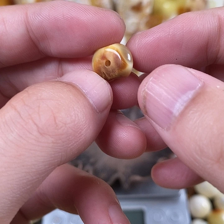 未镶嵌琥珀裸石我