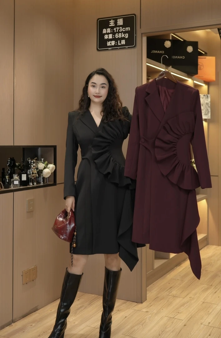 8071新款西装款法式立体荷叶边连衣裙(娜姐推荐）