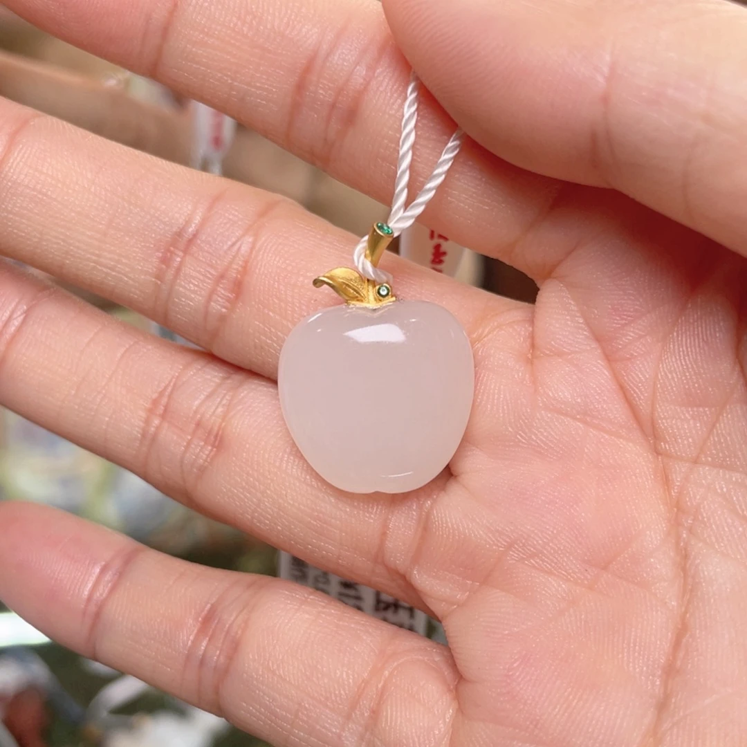 和田玉18K金镶嵌颈饰