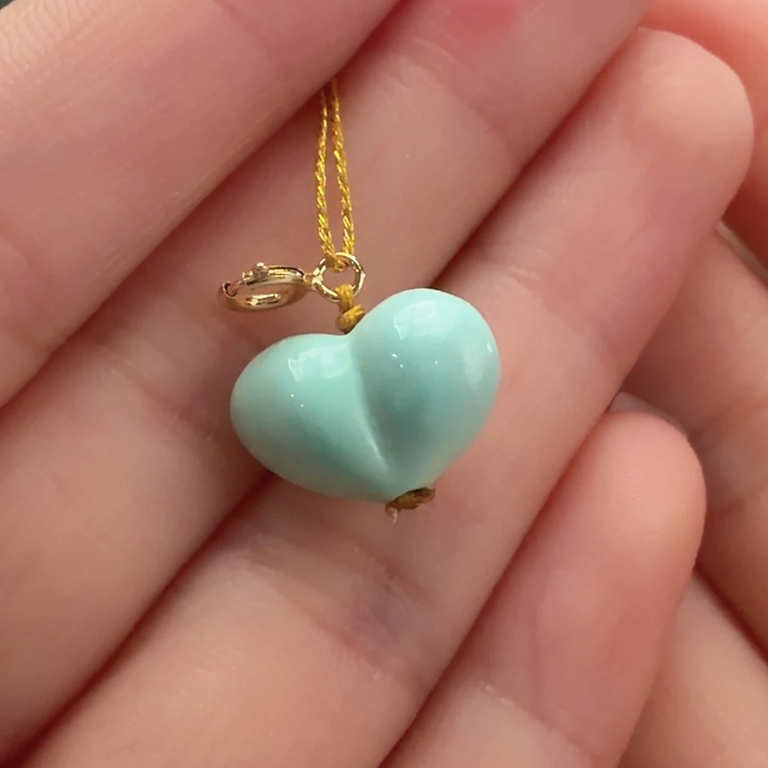 绿松石未镶嵌颈饰