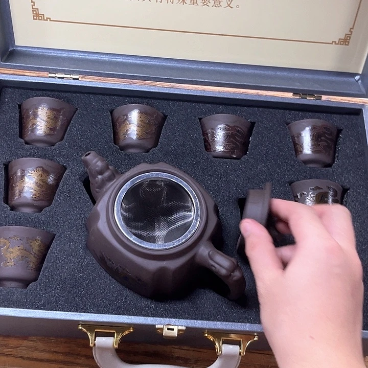 孤品茶具套装等。