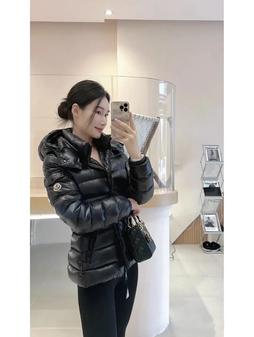 全新未使用 MONCLER bady女款冬季 黑色修身收腰 立领连帽 羽绒服