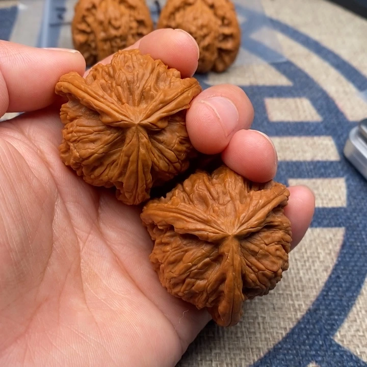 吊坠文玩核桃L*R三棱