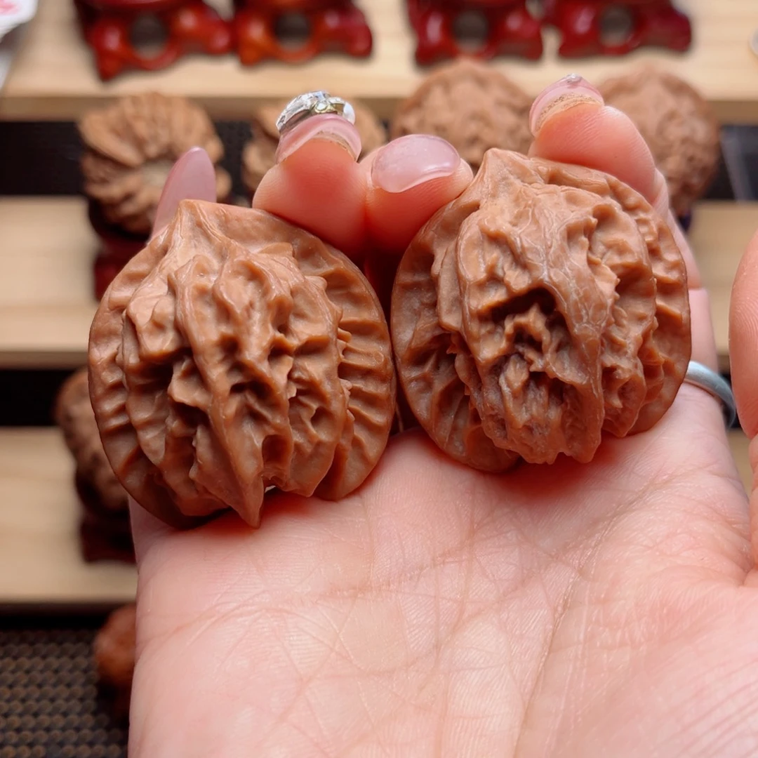 文玩核桃把件大龙