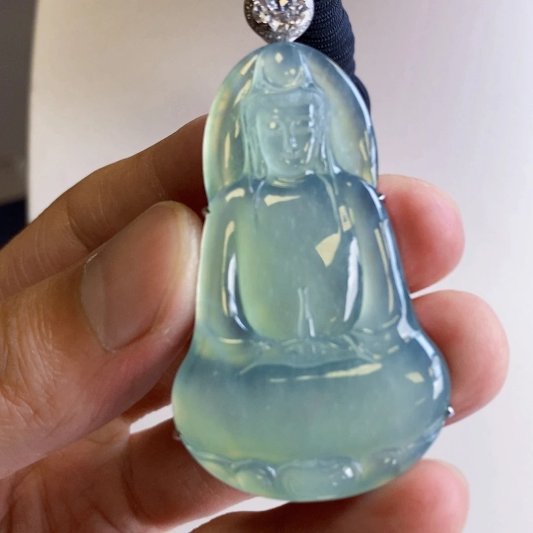 大****颈饰18K金镶嵌翡翠素衣