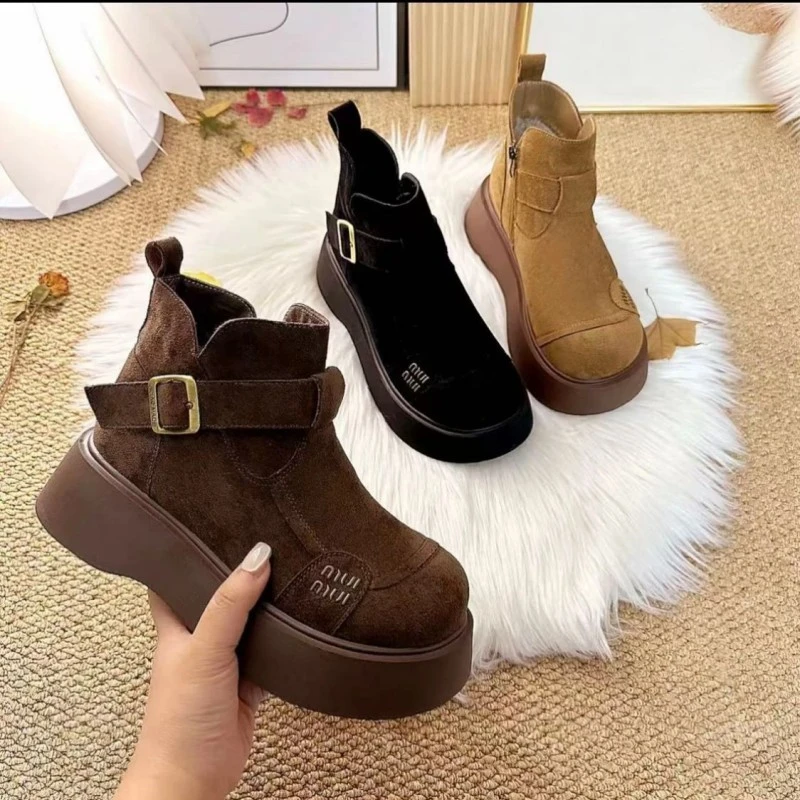 2025新款时尚百搭短靴侧拉链圆头女防水绒皮极简风雪地靴百搭冬季