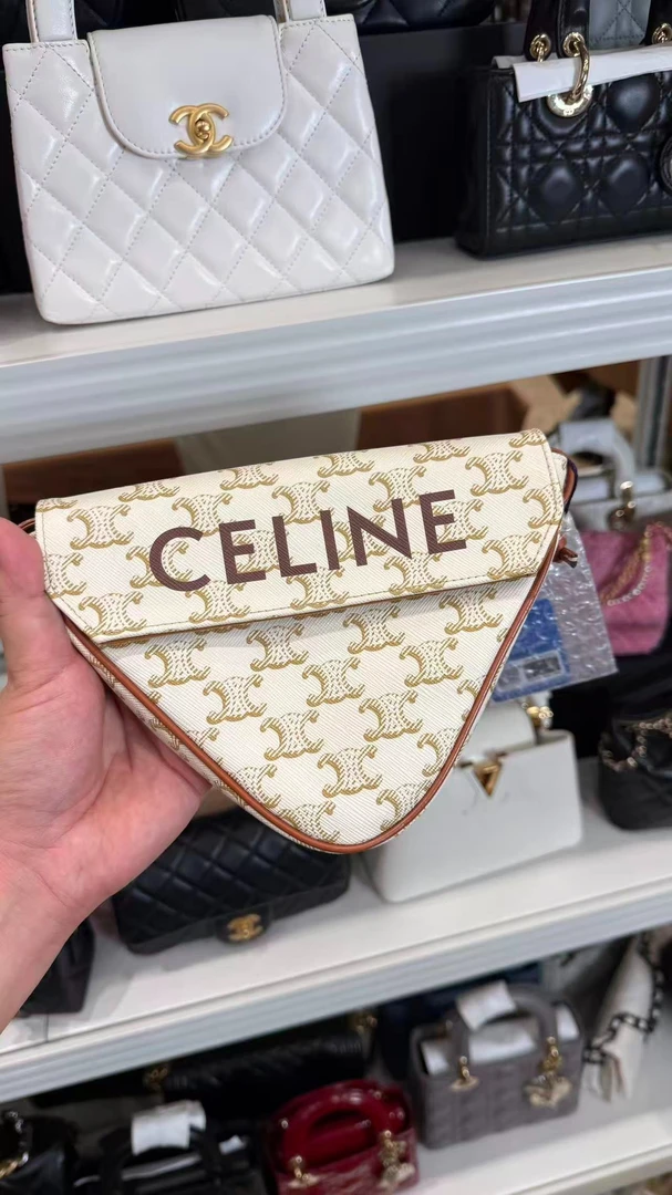 99新 Celine/思琳 三角斜挎包 尘袋发票 拍下送中检