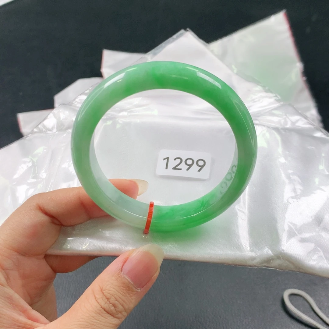 未镶嵌手镯翡翠03