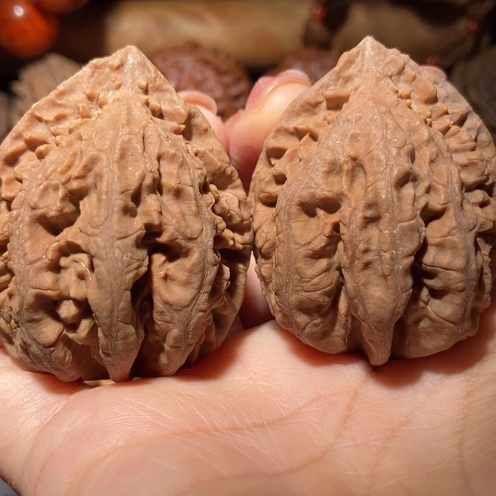 把件文玩核桃东北楸子小雪60