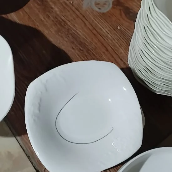 45%以上骨粉骨瓷葡萄方盘微瑕四个特价微瑕