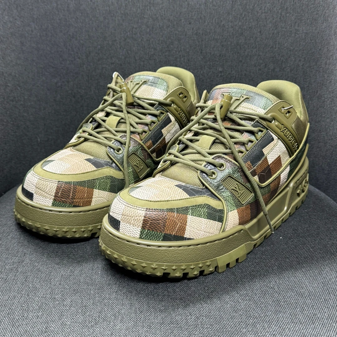 99新 LouisVuitton/路易威登 军绿色鳄鱼纹胖丁trainer奢鞋
