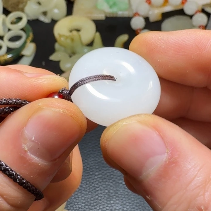 和田玉（糖玉）未镶嵌颈饰