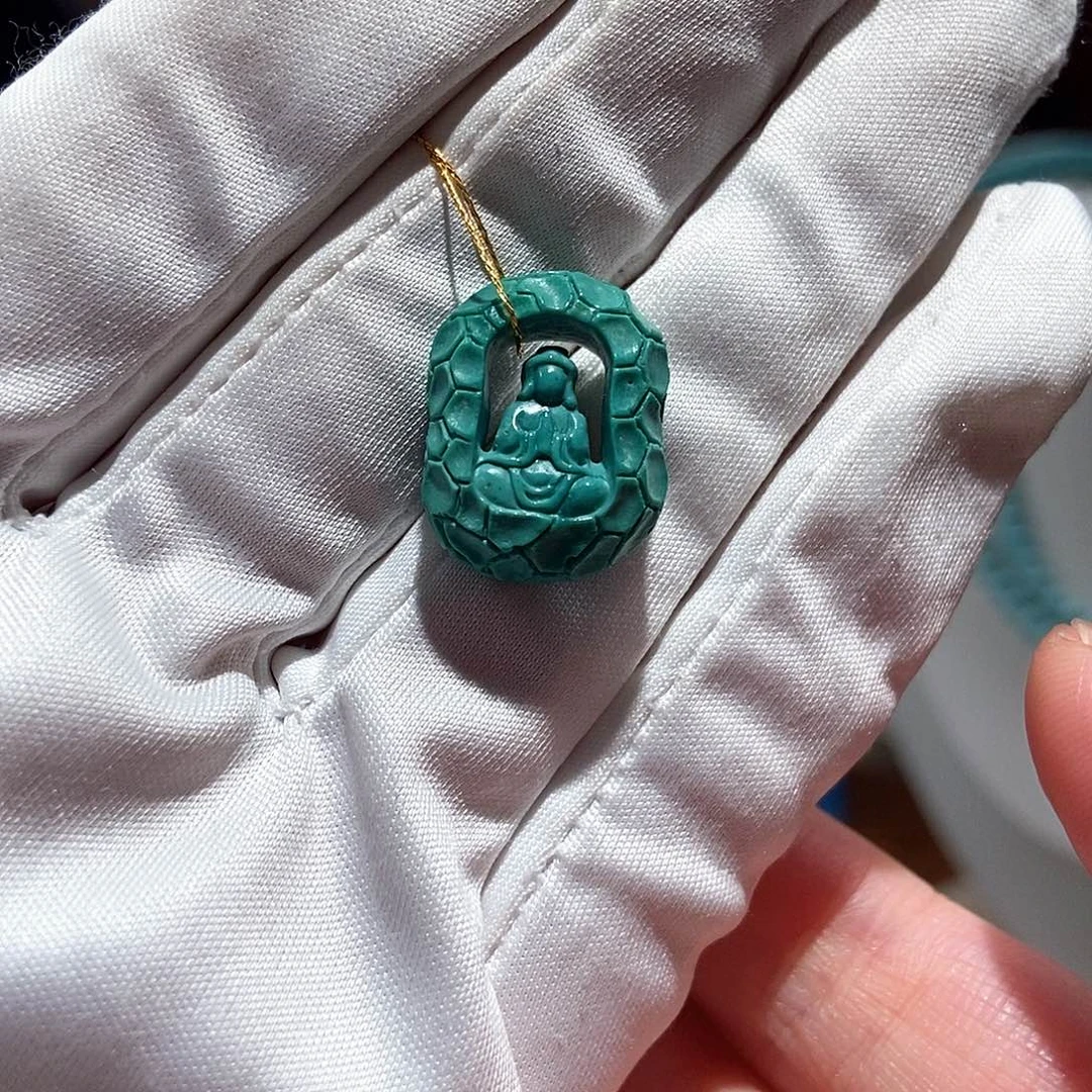 绿松石未镶嵌绿松石雕刻件