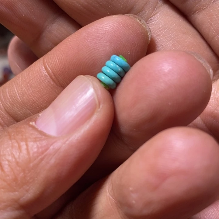 绿松石配饰未镶嵌